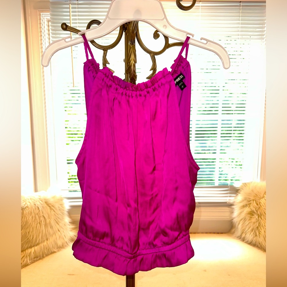 Express hot pink tank top. Open back with adjustable tie. Size S